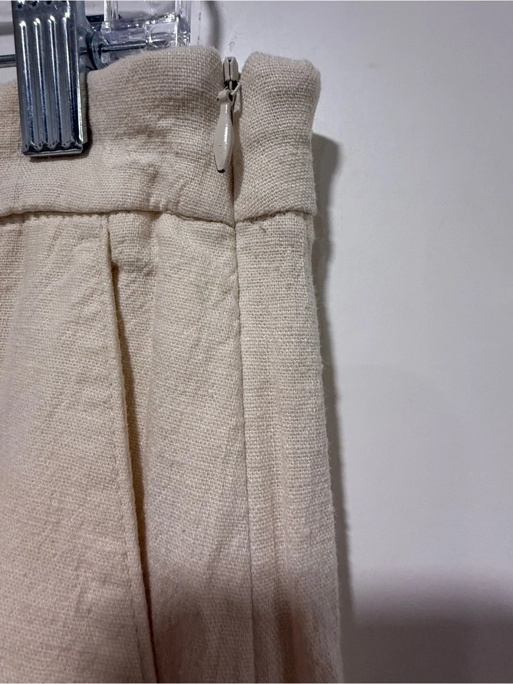 Banana Republic Cream Linen/Rayon Wide Leg Cropped Pants With Fringe Hem